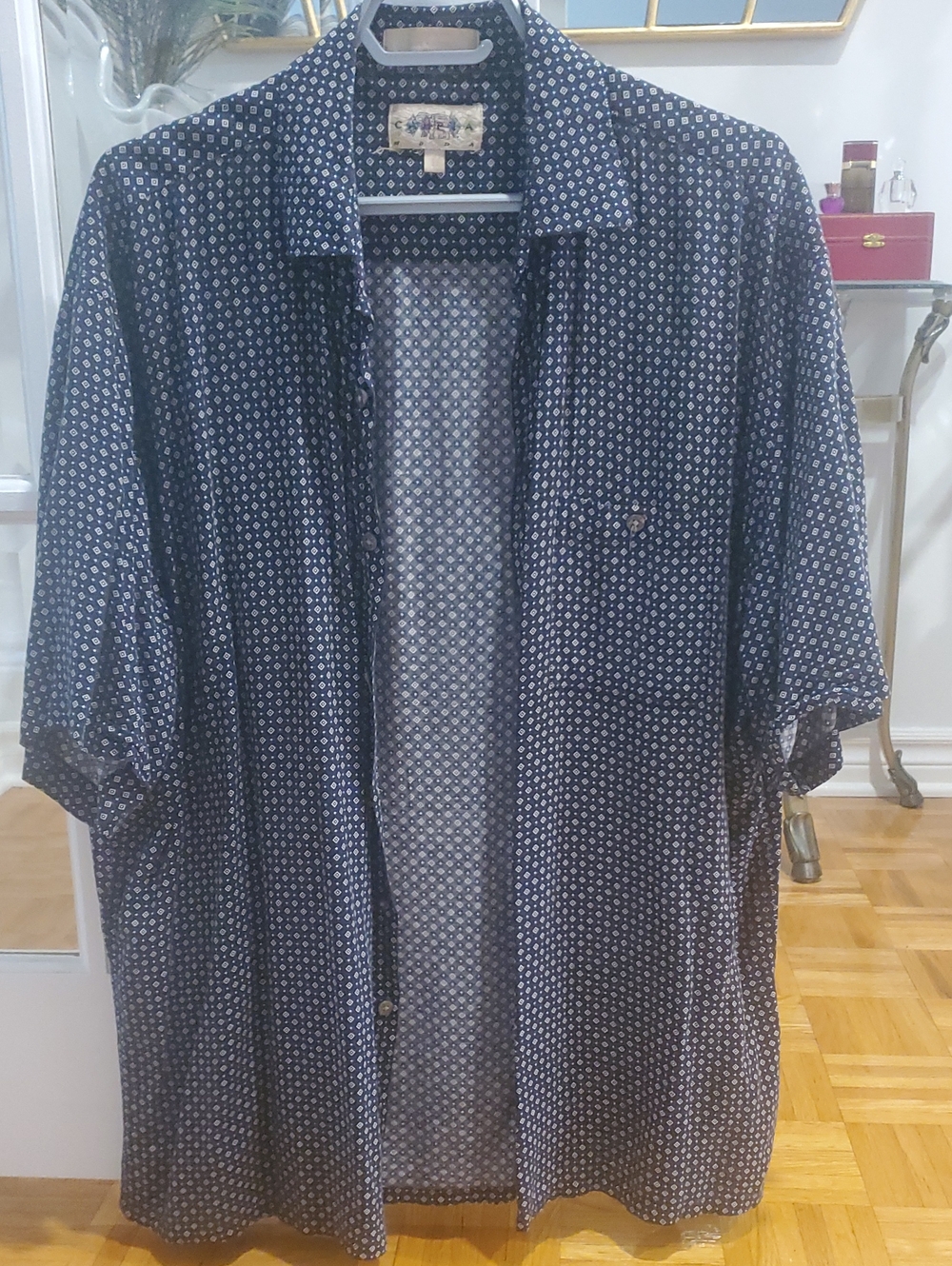 Campia Lighyweight Button Down Short Sleeve Shirt L